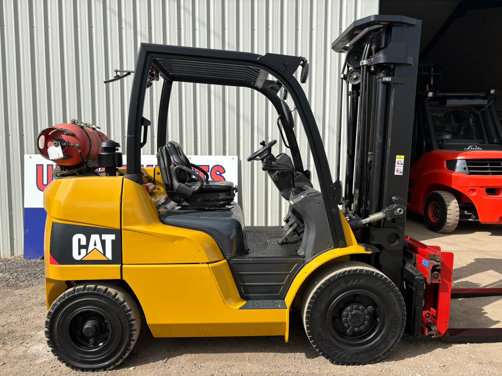 CAT GP40N - 4.0 Tonne Gas Forklift Truck