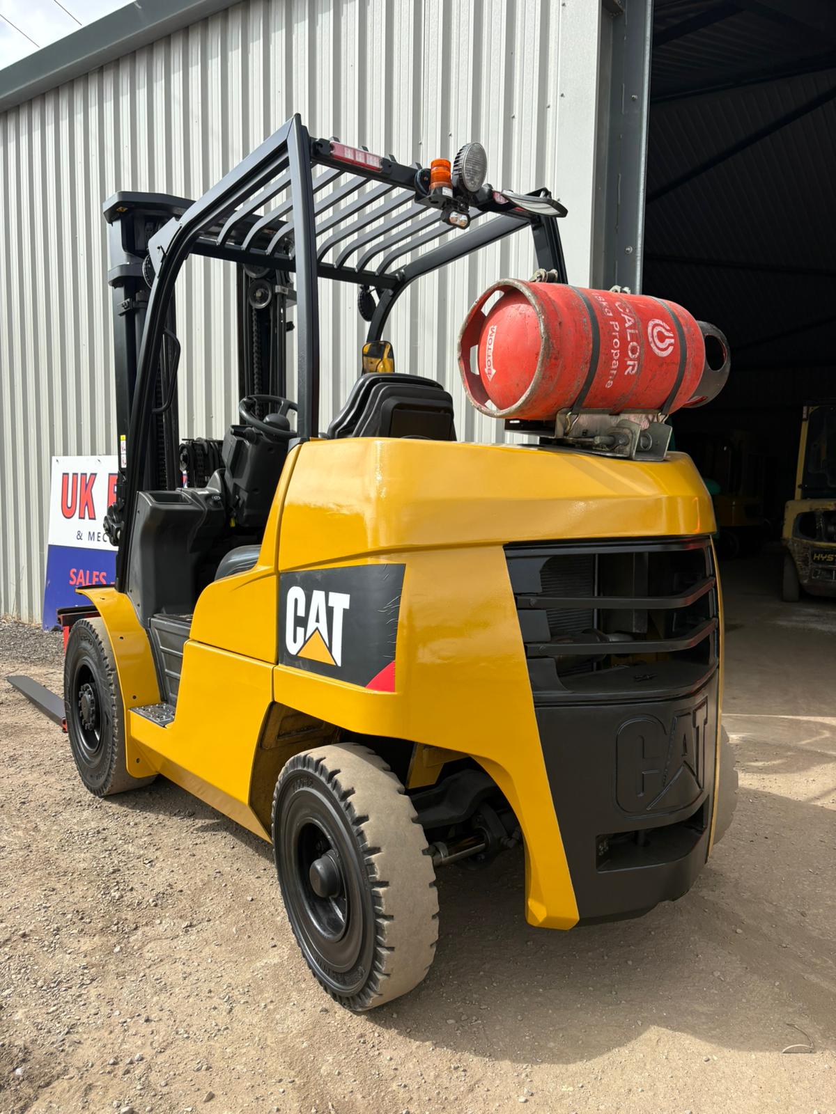 CAT GP40N - 4.0 Tonne Gas Forklift Truck