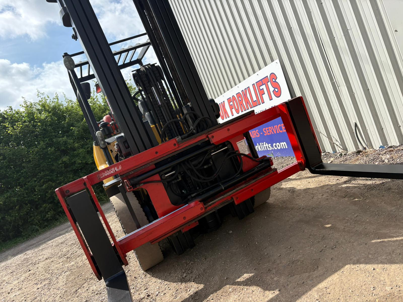 CAT GP40N - 4.0 Tonne Gas Forklift Truck