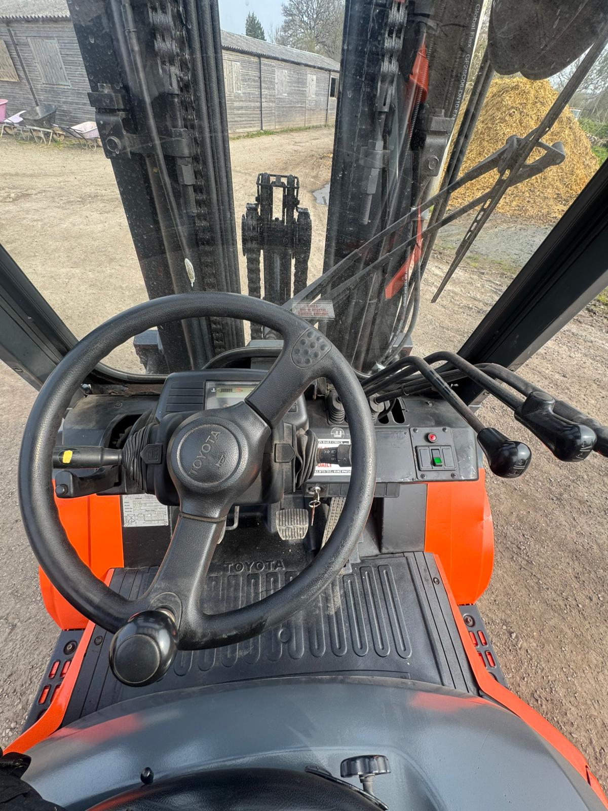 Toyota 02-7FGA50 - 5.0 Tonne Gas Forklift Truck