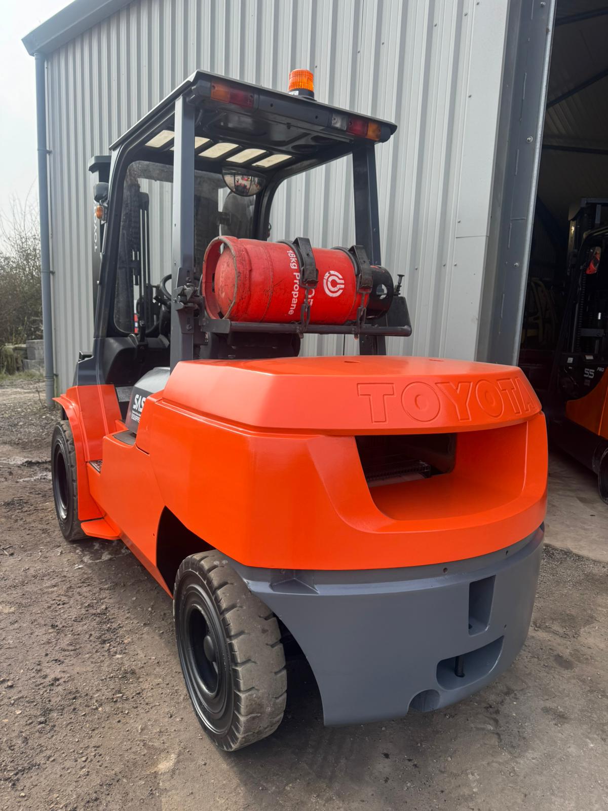 Toyota 02-7FGA50 - 5.0 Tonne Gas Forklift Truck