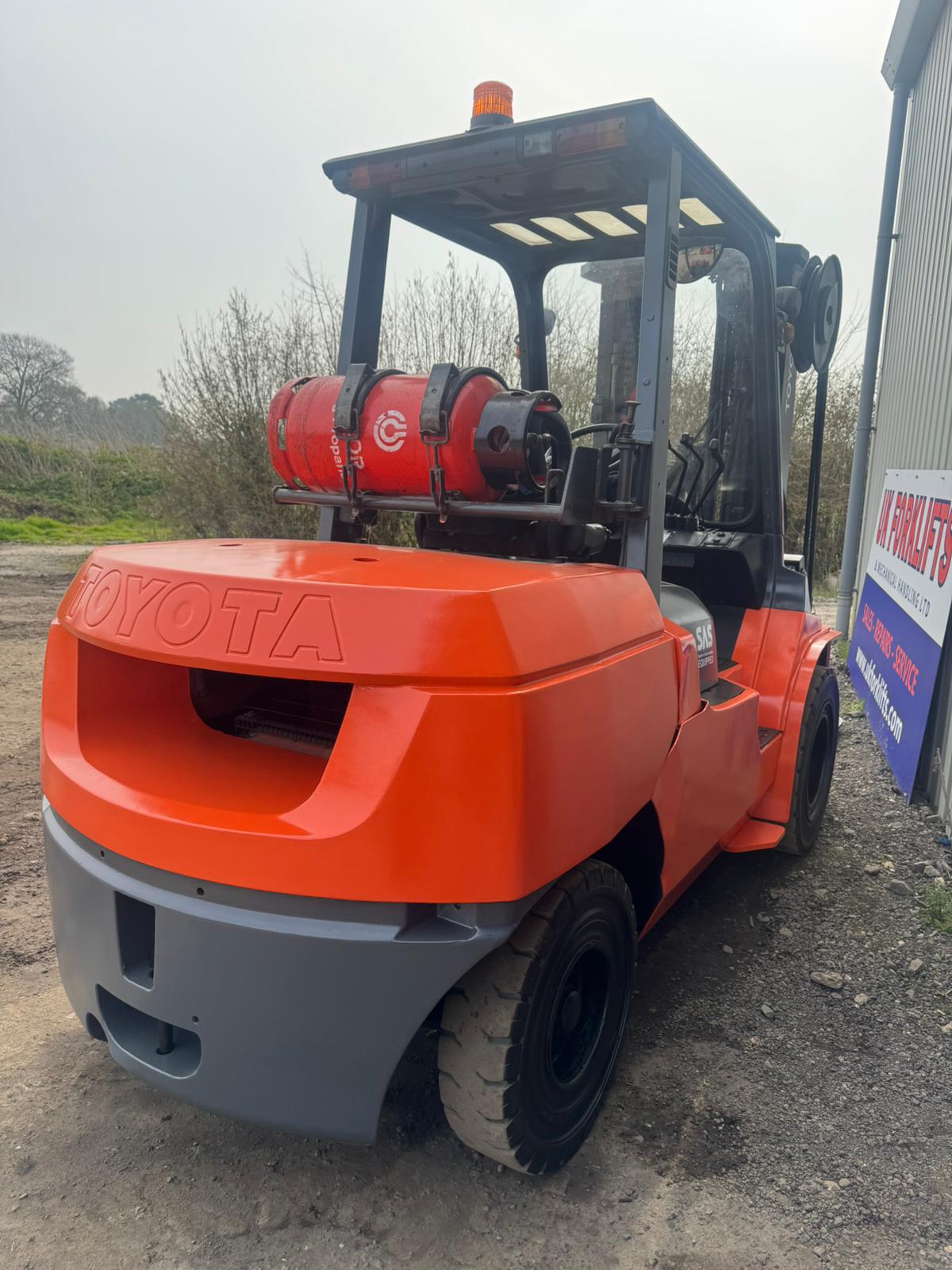 Toyota 02-7FGA50 - 5.0 Tonne Gas Forklift Truck