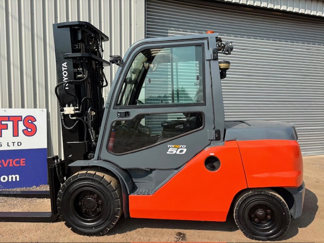 Toyota 40-8FD50N - 5.0 Tonne Diesel Forklift Truck