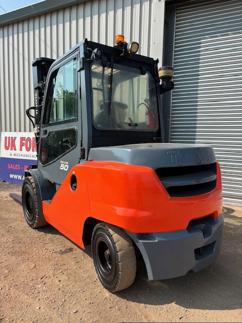Toyota 40-8FD50N - 5.0 Tonne Diesel Forklift Truck